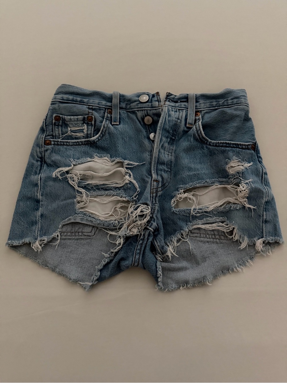 Levi 501 high rise shorts size 24
